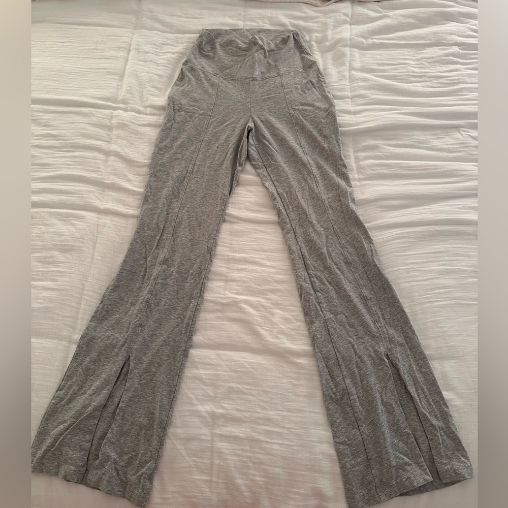 Arita TNA Flare Leggings